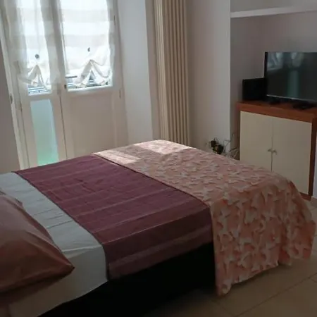 Vittoria ² Lago Di * Como