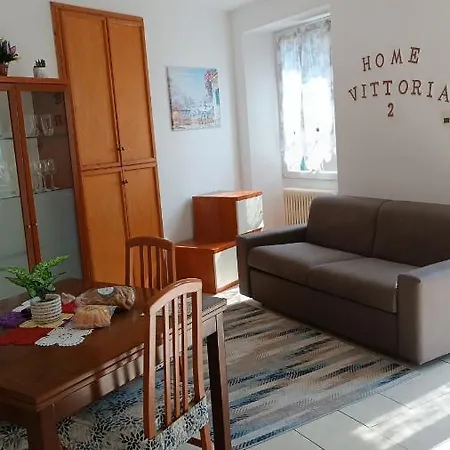 Vittoria ² Lago Di Como